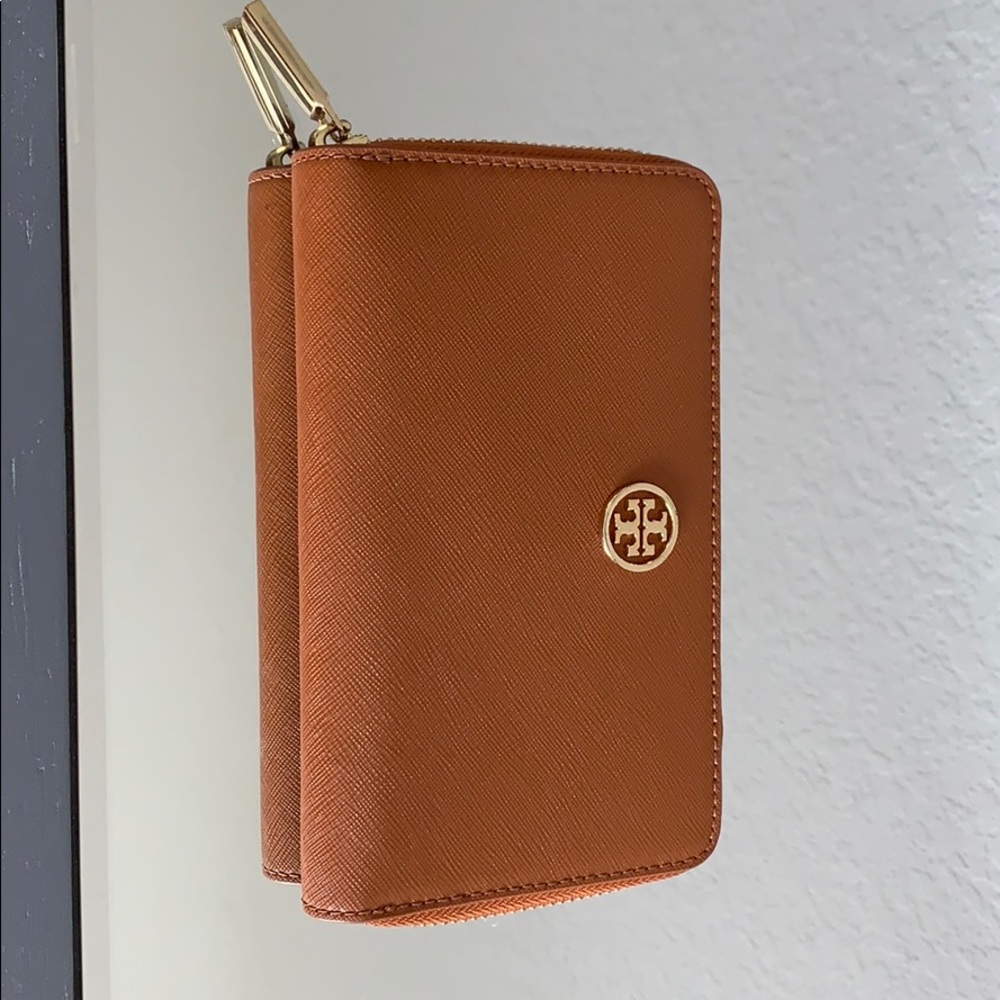 Tory Burch wallet